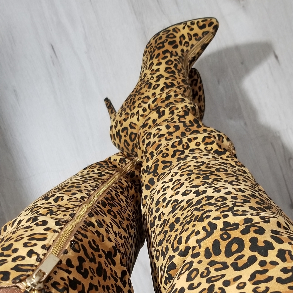 Leopard boots - Picture 2 of 2
